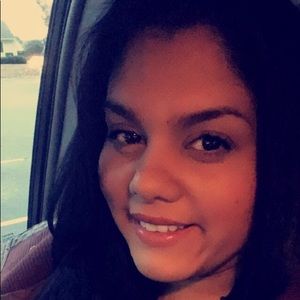 Meet your Posher, Omayra